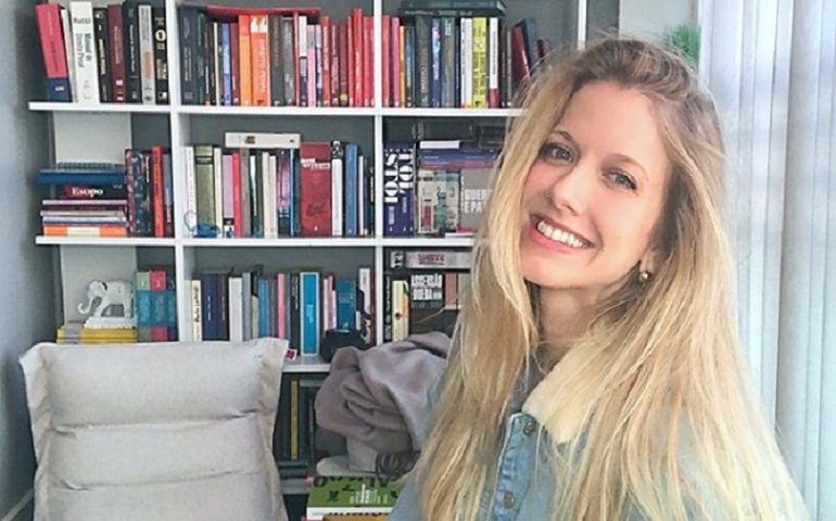 Gabriela Prioli quer ser youtuber e fecha com empresa de Felipe Neto