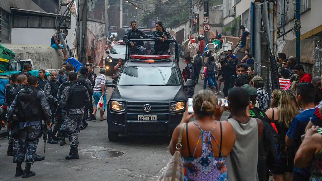 Drones com explosivos, bloqueios em série, alta letalidade: o que a megaoperação no Alemão e na Penha teve de inédito