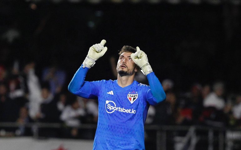 São Paulo tem 'apagão', perde para o Sport e Rafael evita vexame na Copa do Brasil