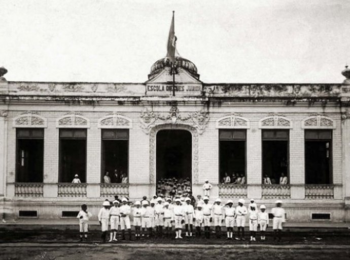 Revitalização do prédio da antiga Escola Diegues Júnior encanta população