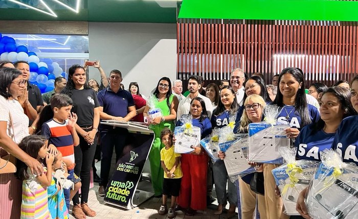 Cerimônia teve a presença de populares