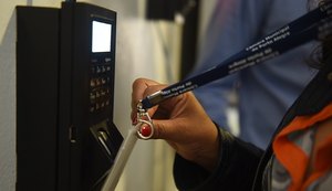 Discussão sobre PECs que determina duas folgas semanais é interrompida