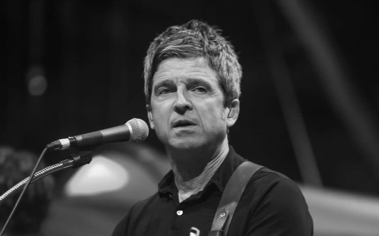 Guitarra de Noel Gallagher, do Oasis, é leiloada por quase R$ 1 milhão