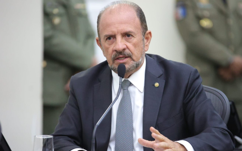 Antonio Albuquerque cobra tomógrafo para Unidade de Emergência do Agreste