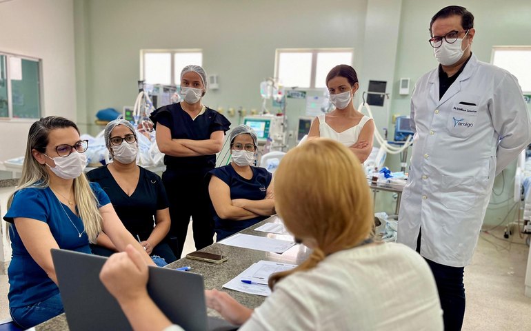 Hospital de Emergência do Agreste qualifica assistência a pacientes internados na UTI