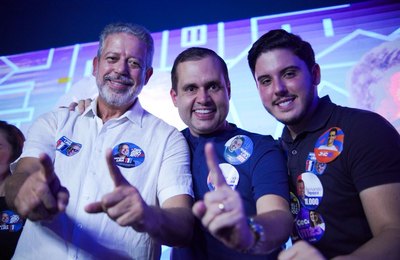 Fernando Pereira marca presença em comitê de Arthur Lira e promete: "vamos entregar obras e mudar a vida das pessoas"
