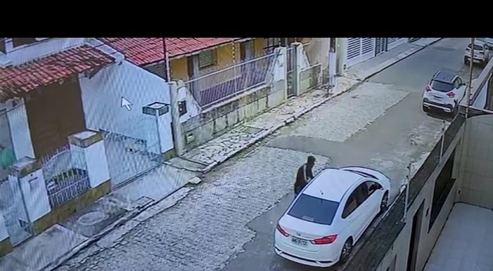 Câmeras de segurança flagram suspeito de furto no bairro Luzia.jpg