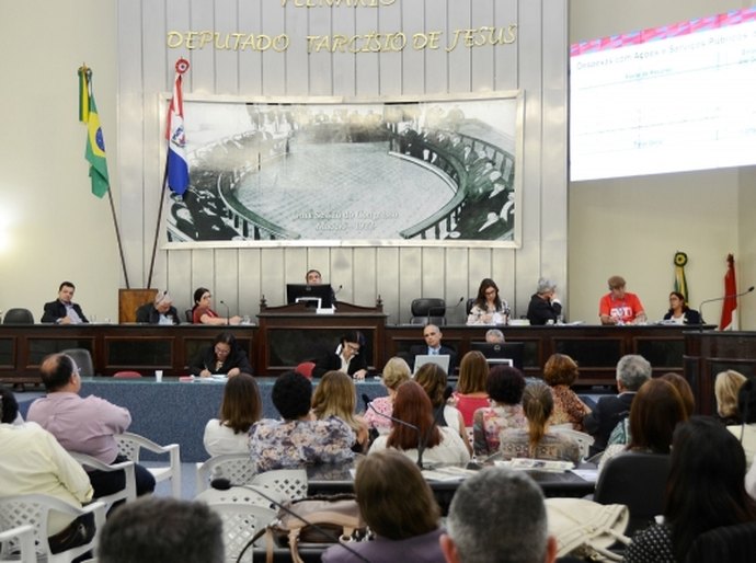 Saúde aplicou quase R$ 800 milhões em ações e serviços de saúde