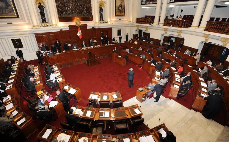 Congresso do Peru aprova destituição de ministro do Interior por falha em atuação contra crime