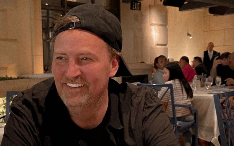 Há onze meses, Matthew Perry, o Chandler de 'Friends', disse como queria ser lembrado após sua morte; relembre