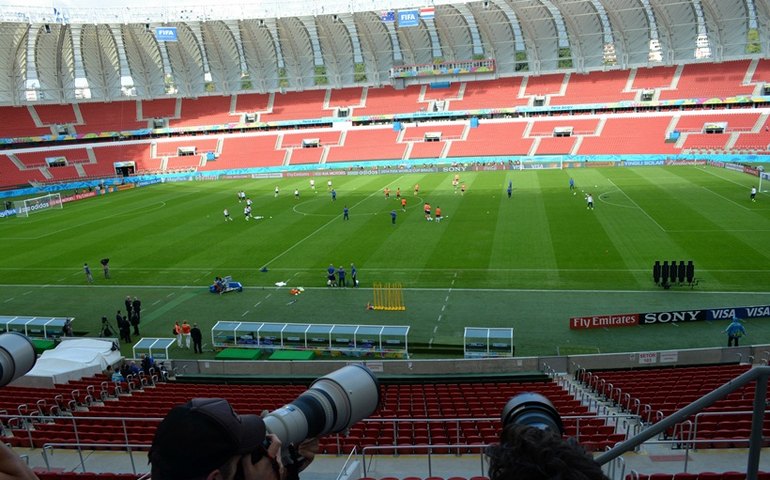 Holanda busca primeira vitória na história de confrontos contra australianos