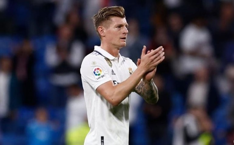 Kroos renova contrato e completará 10 anos no Real Madrid em 2024