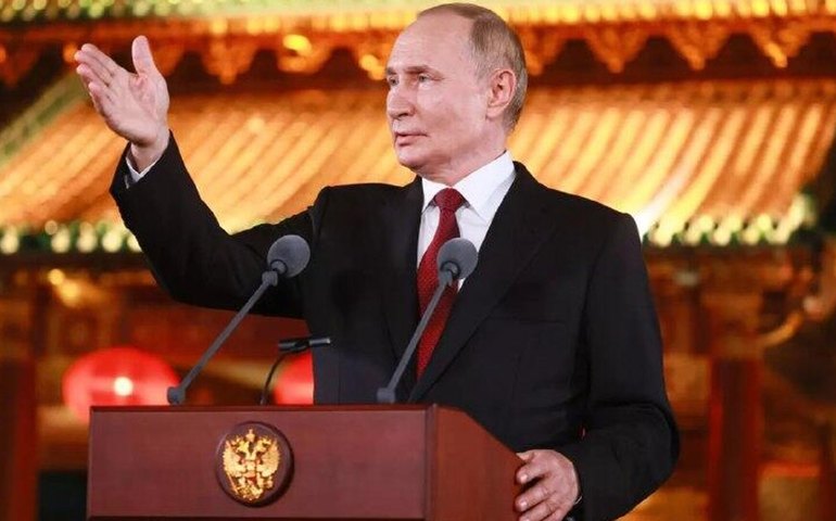 Putin critica Zelensky e diz que líder ucraniano priorizou grupos nacionalistas