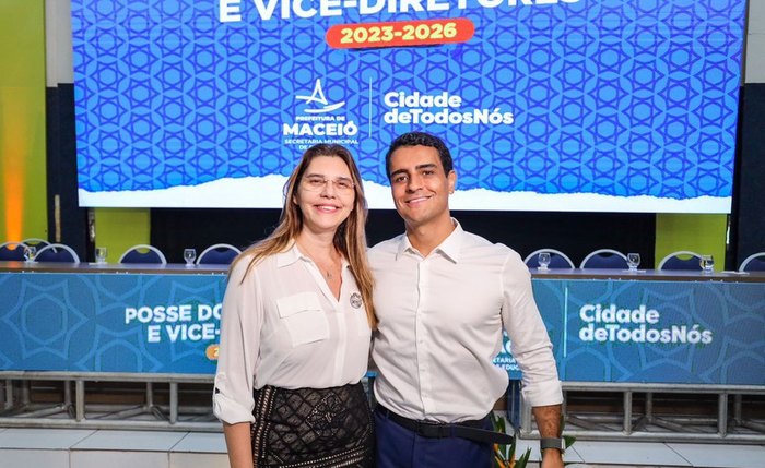 A agora ex-secretária de Educação, Jó Pereira ao lado do prefeito de Maceió