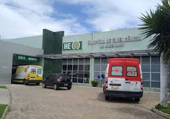 Jovem é esfaqueado durante briga e acaba amarrado pelo próprio pai em Arapiraca