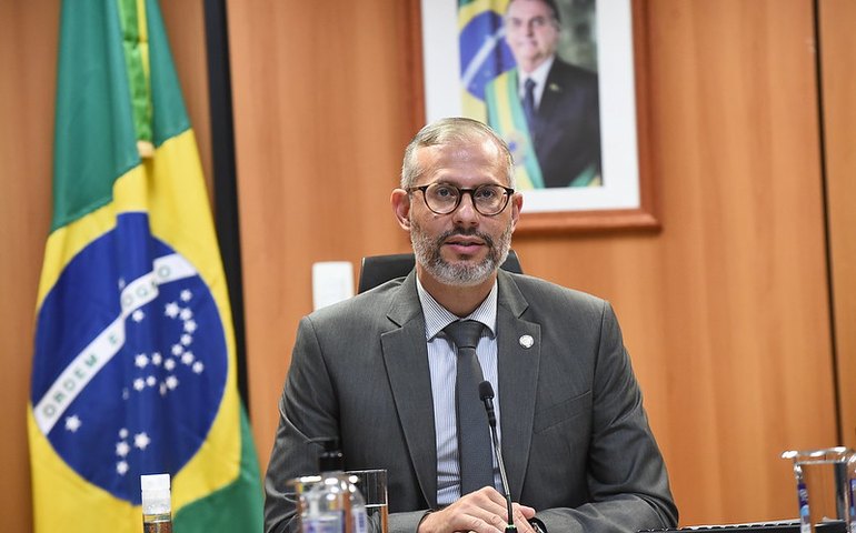 Câmara convoca ministro da Educação para explicar suspeitas de corrupção no MEC
