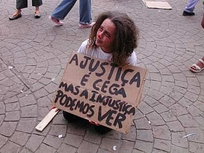 Criminosos são soltos no Paquistão
