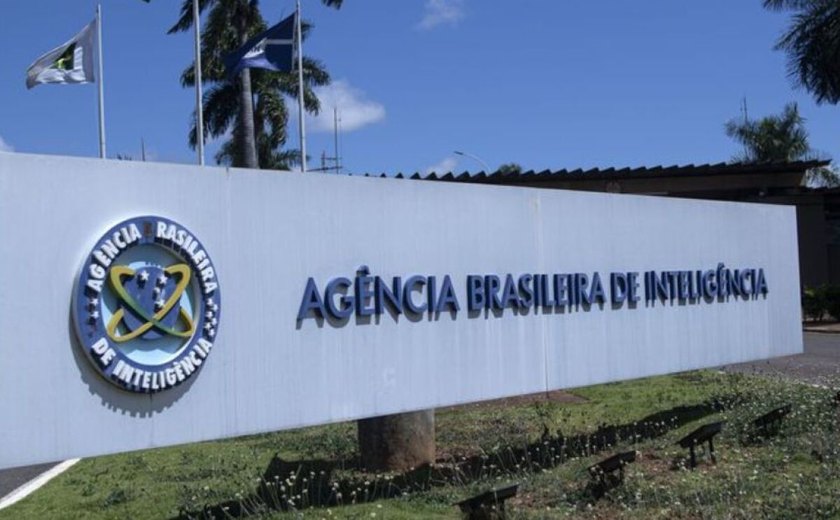 Lista de monitorados pela Abin tem políticos, assessores, ambientalistas, caminhoneiros e acadêmicos; veja detalhes