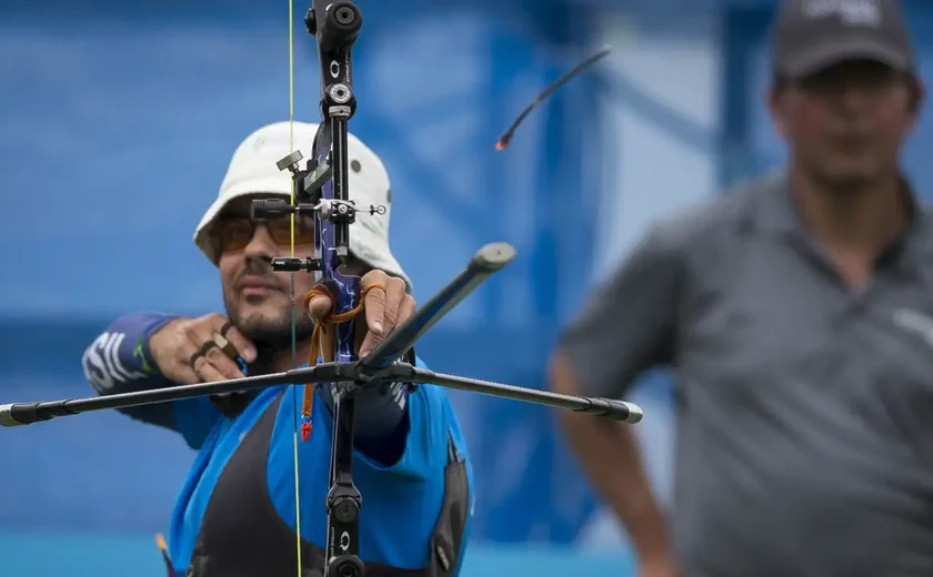 Luciano Rezende garante vaga no tiro com arco