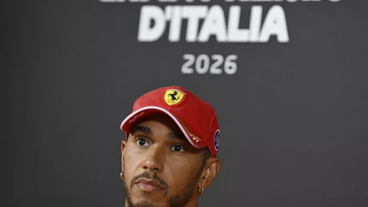 Hamilton diz que Antonelli reúne condições para pilotar pela Ferrari