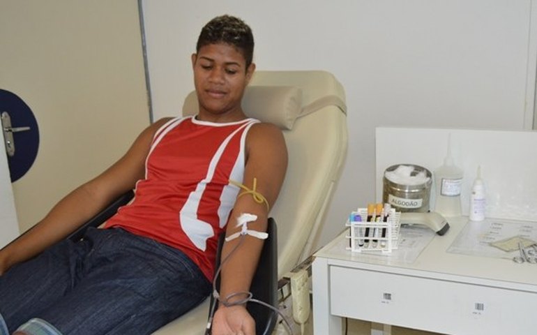 Estoque de sangue deficitário deixa Hemoal em estado de alerta