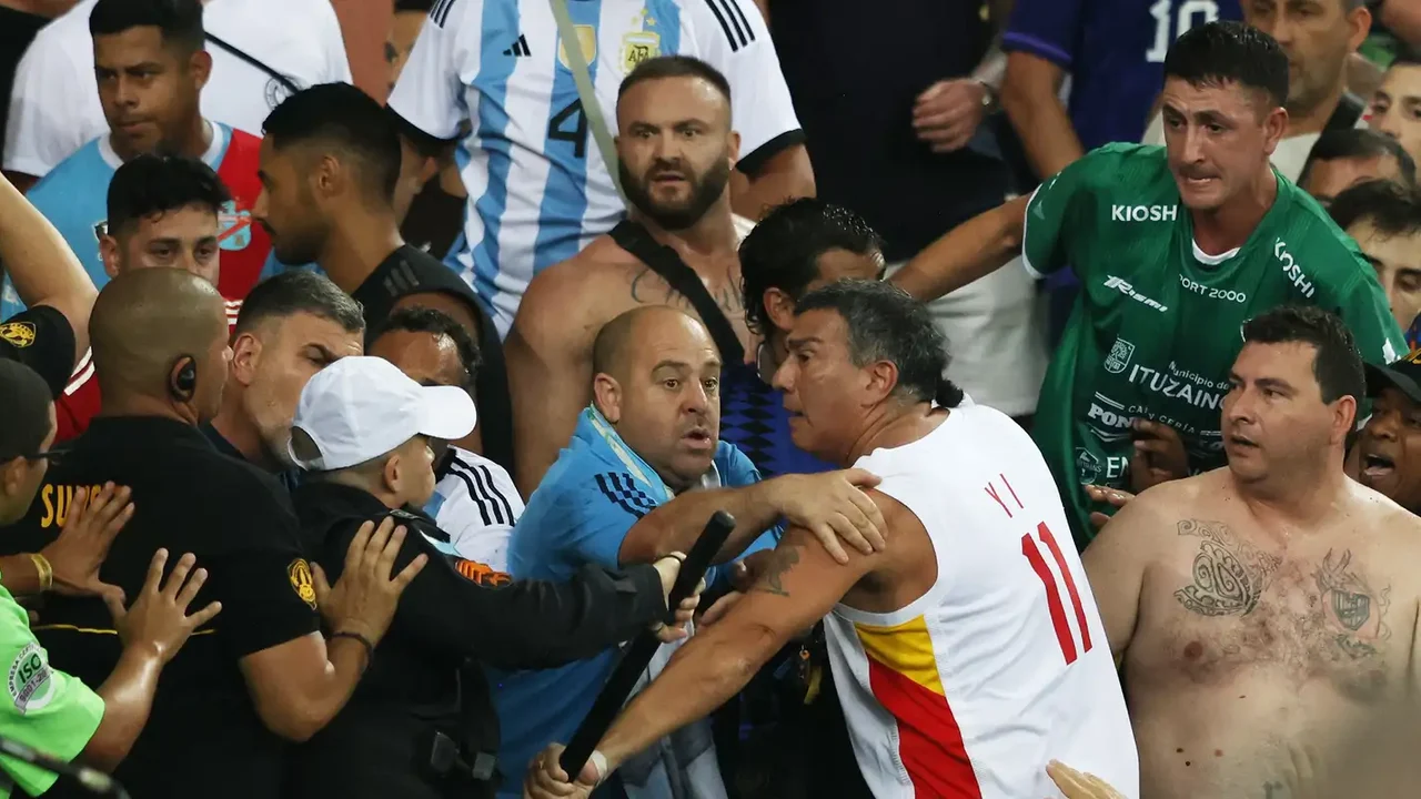 Torcedores entram em confronto antes de Brasil e Argentina