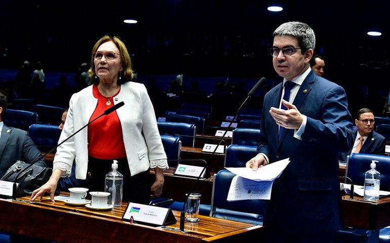 Adiada votação do projeto que autoriza locadores de imóveis próprios no Simples