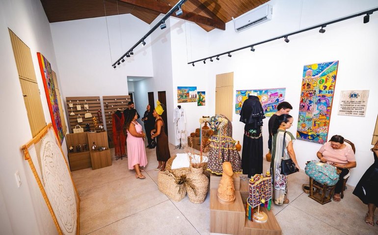 Exposição “Na Nossa Terra Tem Estrelas” celebra protagonismo feminino na cultura alagoana