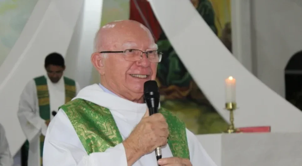 Pe Américo foi vice-diretor do Colégio Salesiano Aracaju, no início da década de 1990, e diretor da Comunidade Salesiana Aracaju, em 2019.
