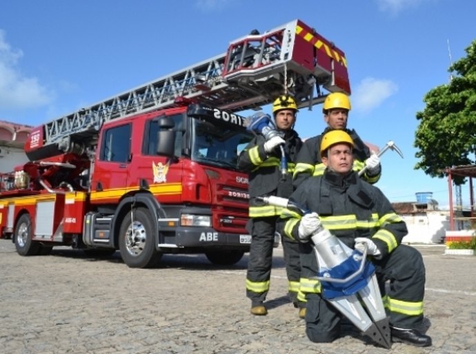 Renan Filho confirma reformas em quartéis do Corpo de Bombeiros