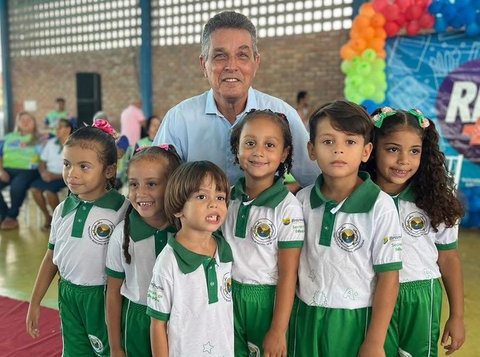 Com inauguração de escola e entrega de kits escolares, volta às aulas em Branquinha acontece na segunda, 23