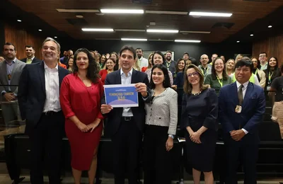 Campanha em aeroportos combate violência contra mulher