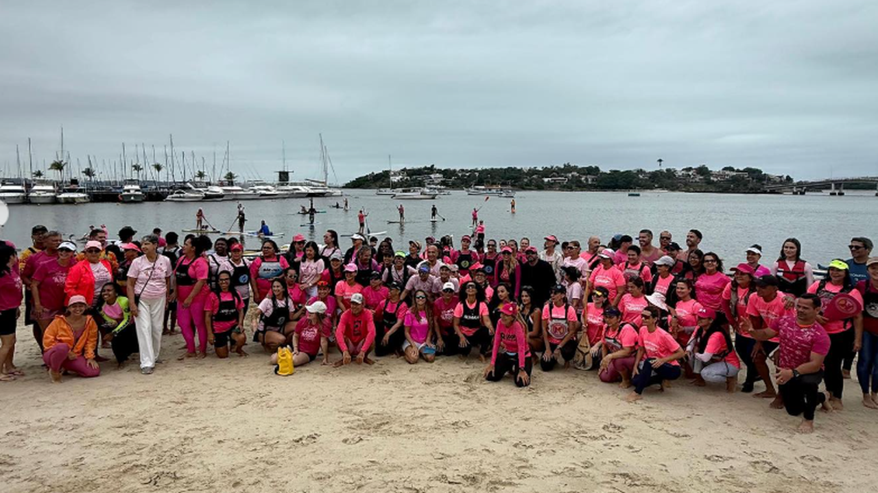 Após câncer de mama, médica de 88 anos participa de evento de canoagem na Urca e destaca benefícios da prática: 'Verdadeira meditação'