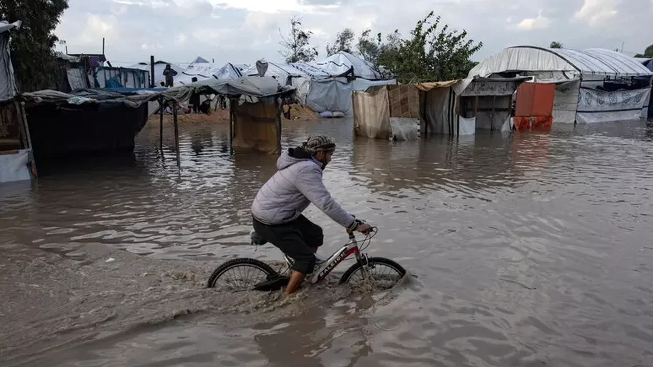 Frio mata mais duas crianças palestinas em Gaza