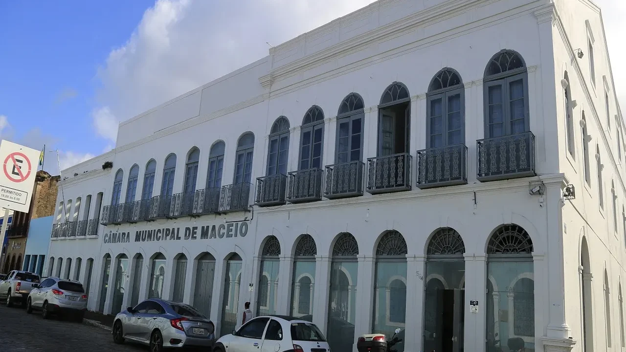Após matéria do Blog, Câmara de Maceió anula Pregão Eletrônico para ‘contratação de terceirizados’