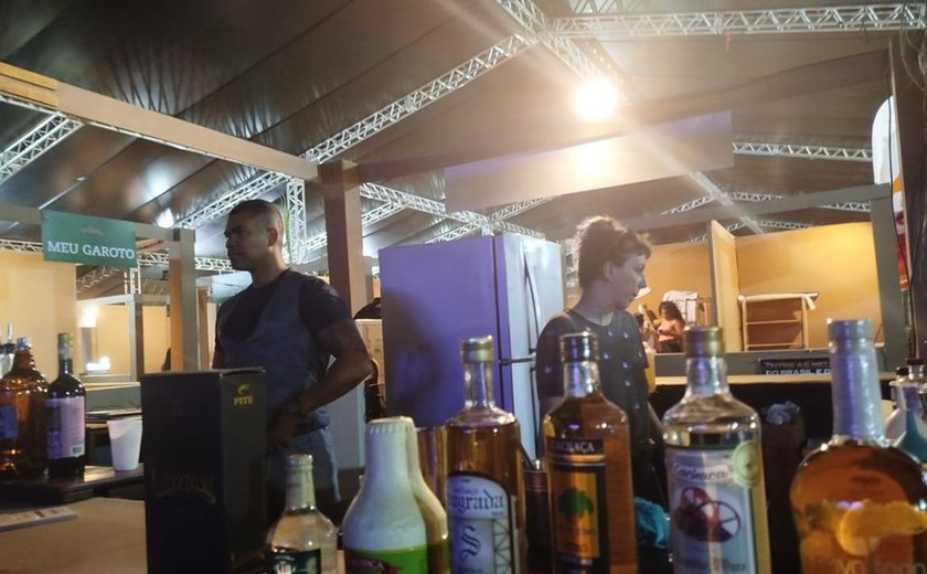 Produção de cachaça tem crescido, mas setor lamenta preconceito