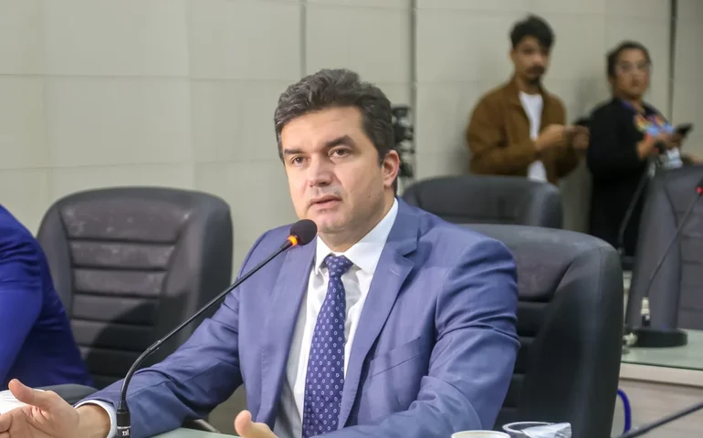 Rui diz que vai se pronunciar sobre reação na sessão da Câmara de Maceió e detalhar mais o caso do IPREV de JHC