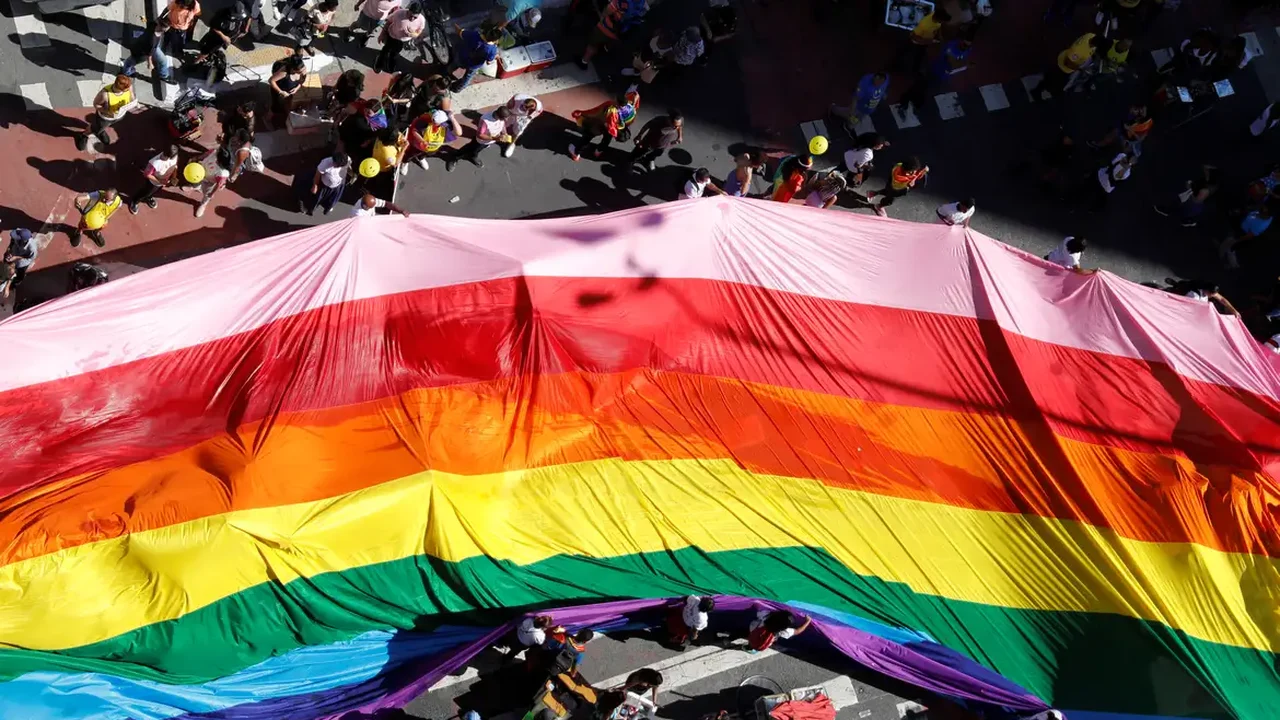 Kiev realiza sua primeira marcha do Orgulho LGBTQI+ desde a invasão russa à Ucrânia