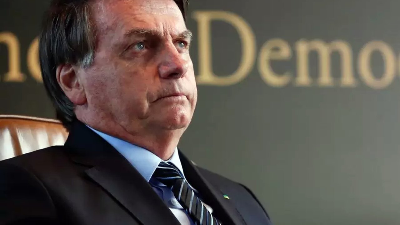 Bolsonaro: não existe liberdade para falar sobre urnas eletrônicas no Brasil