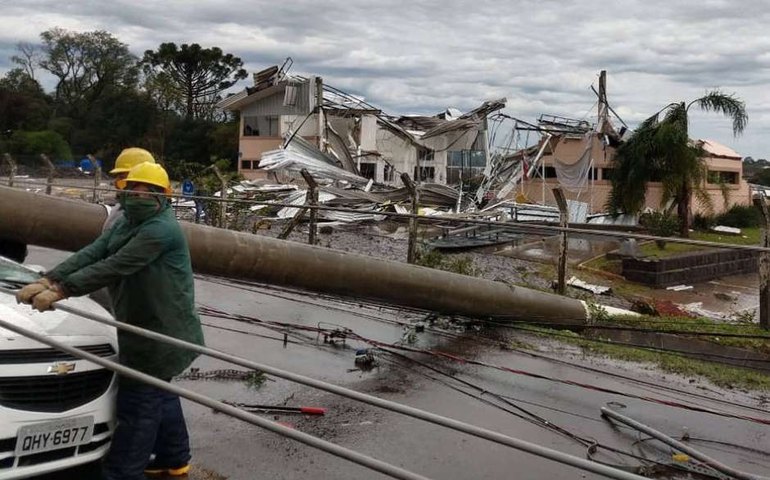 Reflexos do ciclone bomba no Sul trazem ventos de até 90 km/h a SP e Rio