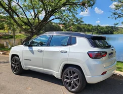 Jeep Compass se reorganiza e mantém disputa direta no segmento de SUVs médios - Sérgio Dias (15).jpeg 