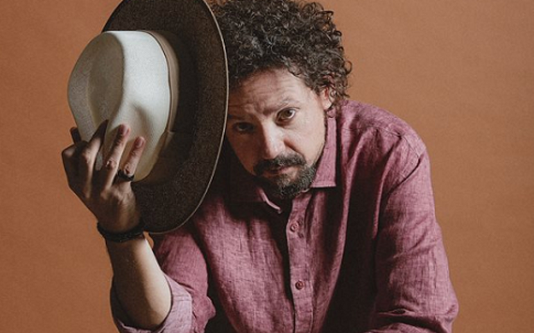 Chico Teixeira canta no Sesc Paulista em agosto