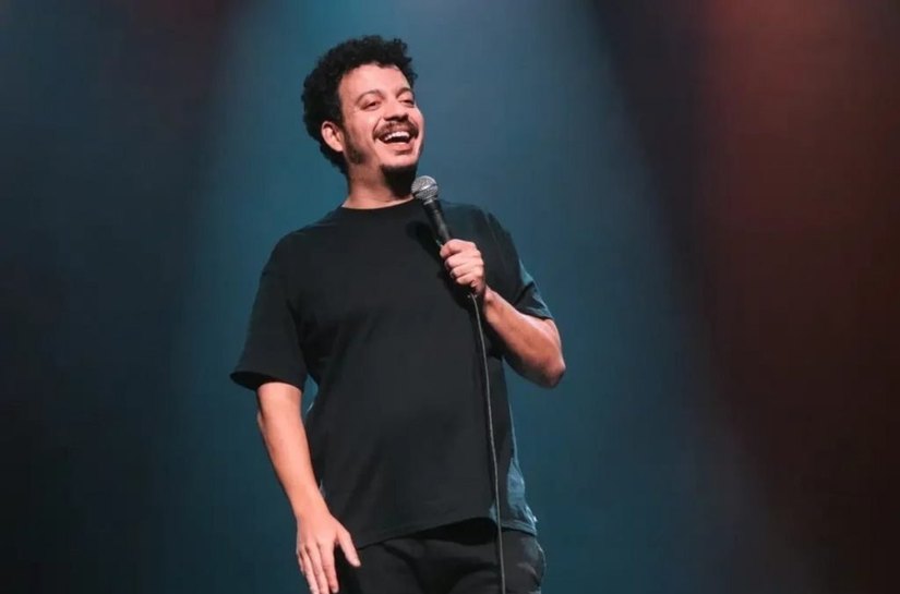 Com novo show solo, o comediante Rodrigo Marques volta a Maceió