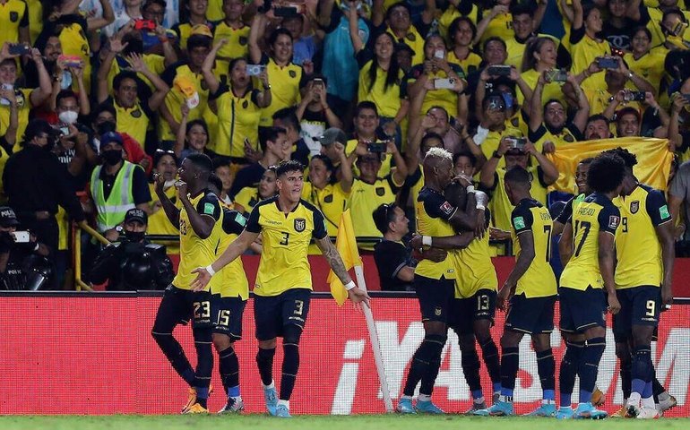 Oscar veste camisa do Flamengo e fica perto de reforçar clube por empréstimo