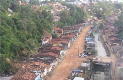 Operação no Vale do Reginaldo prende dois e apreende 1kg de maconha