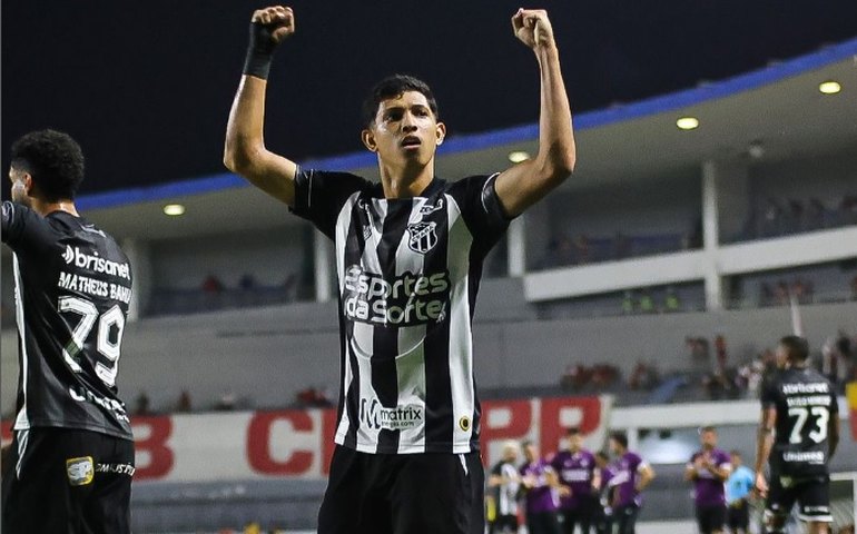 Ceará desbanca líder Novorizontino e encosta no G-4 da Série B