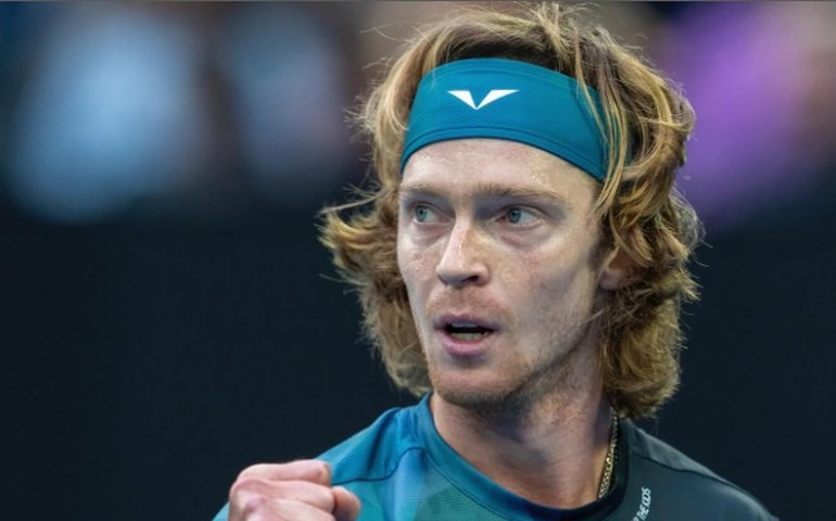 Andrey Rublev, atual campeão, é eliminado na primeira rodada em Monte Carlo