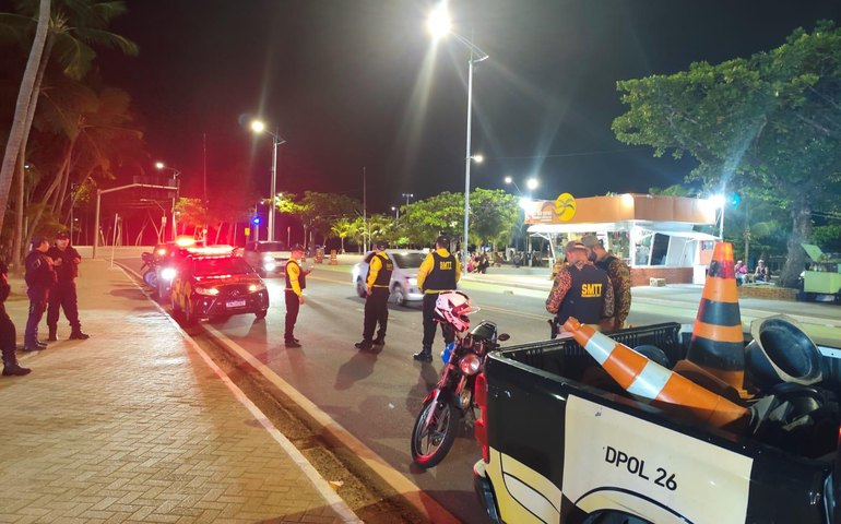 DMTT realiza operação para inibir motocicletas irregulares e que emitem ruídos excessivos