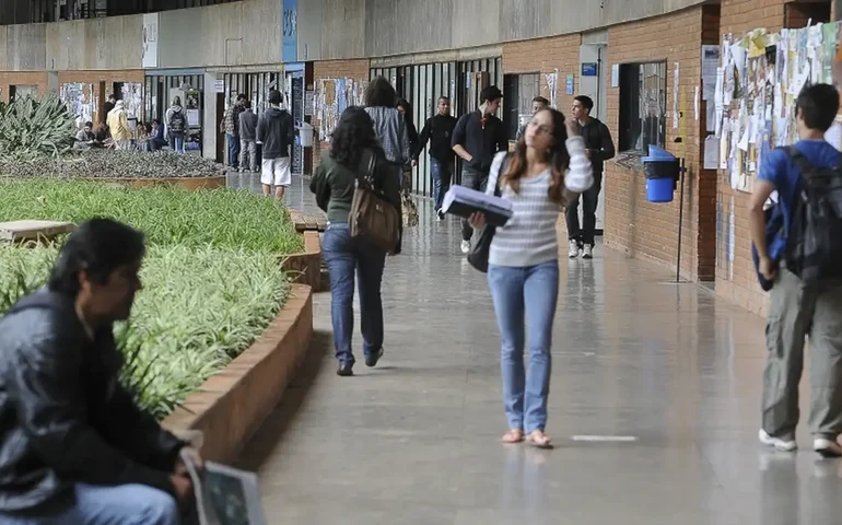 Pé-de-Meia Licenciaturas: prazo para pré-inscrição termina domingo