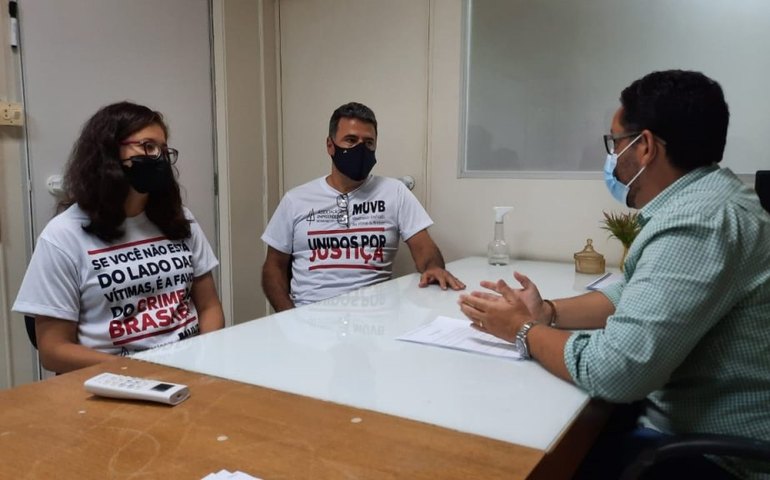 Prefeitura reafirma compromisso com moradores de bairros afetados por afundamento